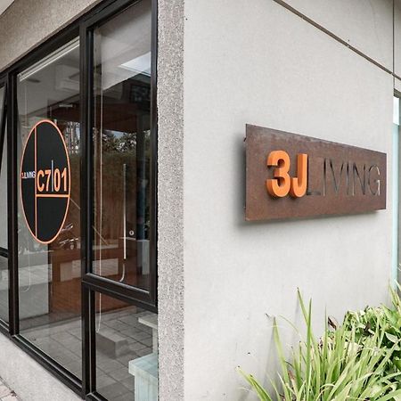 3J Living Hotel Binong Exterior photo