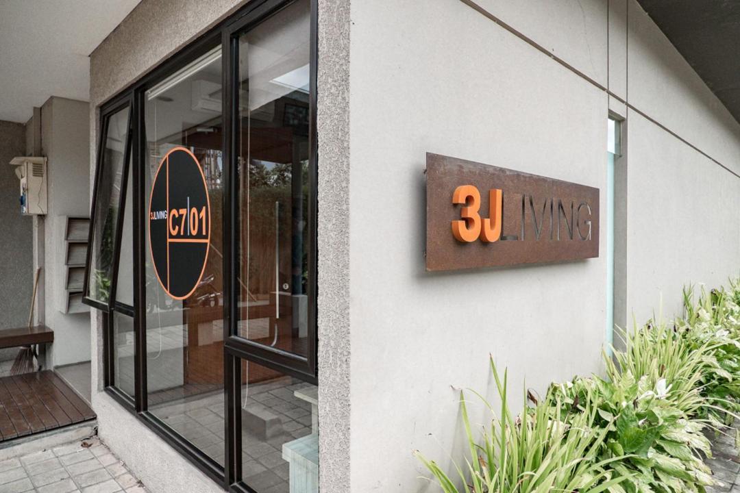 3J Living Hotel Binong Exterior photo